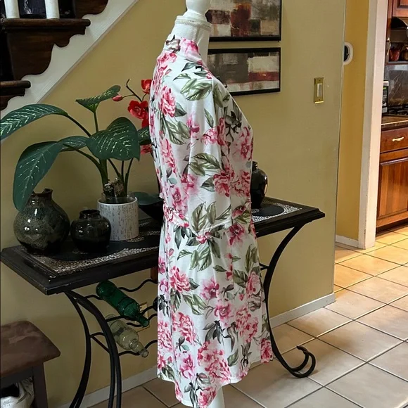 Show Me Your Mu Mu Women’s Pink Floral Brie Robe Garden of Bloom One Size - Picture 13 of 16